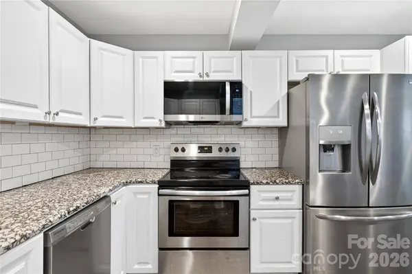 3231 WINDOROW LN, Matthews, NC 28001