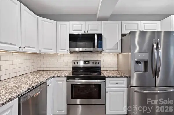 3231 WINDOROW LN, Matthews, NC 28001