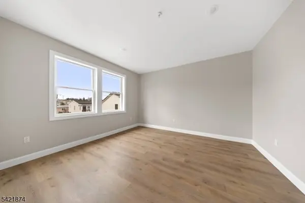 17-19 Wickham St #202, Passaic City, NJ 07055