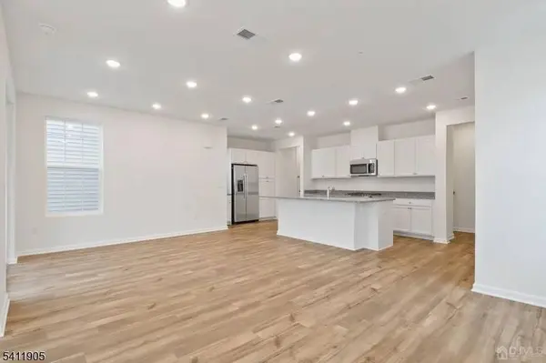 735 Station Rd, Dunellen Boro, NJ 08812