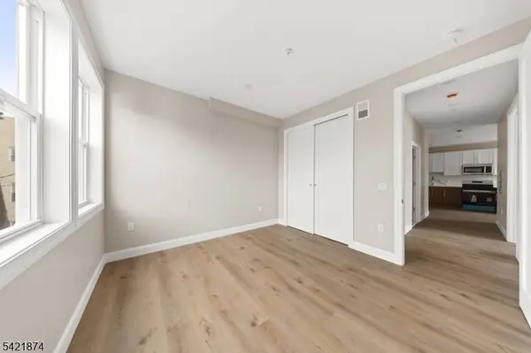 17 Wickham St #202, Passaic City, NJ 07055