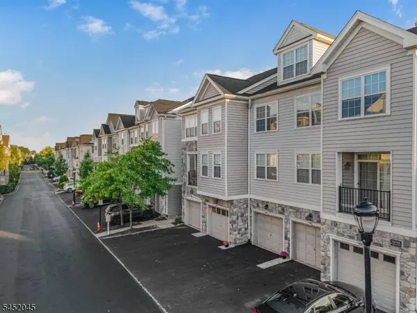 114 George Russell Way