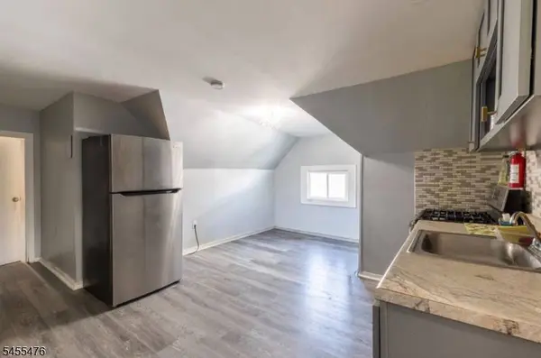 300 1St Ave, Elizabeth City, NJ 07206