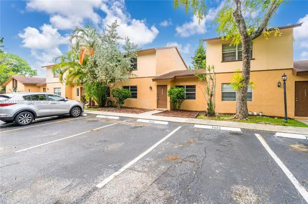 7045 W Sunrise Blvd #7045, Plantation, FL 33313