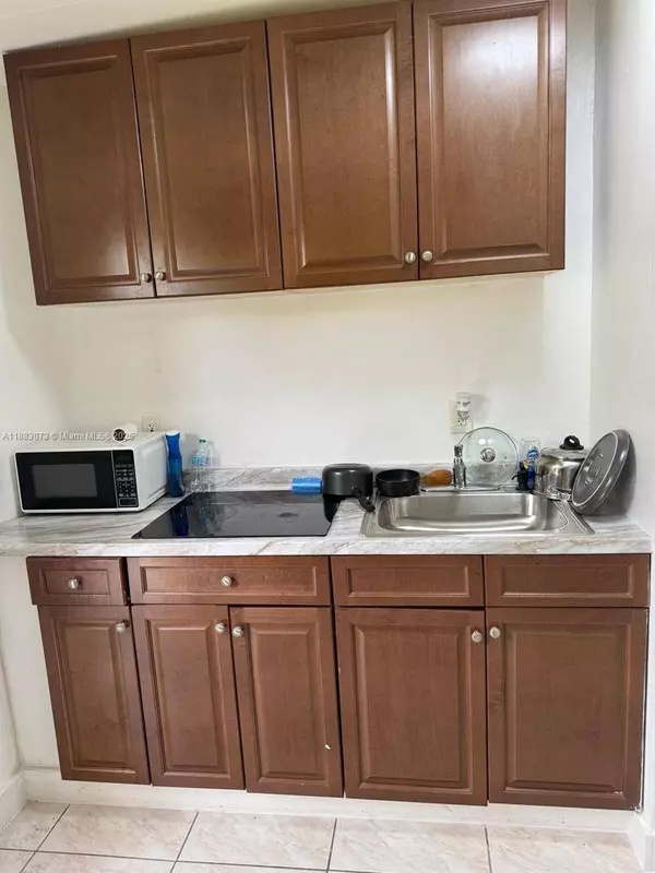 826 SW 12th Ct #1, Fort Lauderdale, FL 33315