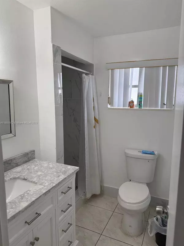 826 SW 12th Ct #1, Fort Lauderdale, FL 33315