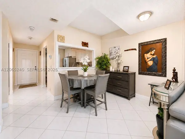 2311 SW 82nd Ter, North Lauderdale, FL 33068