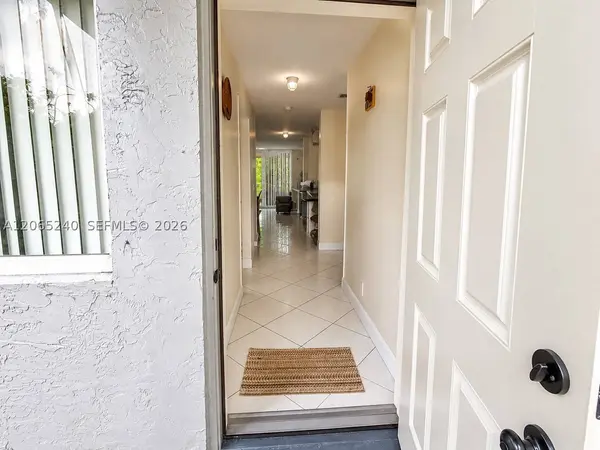 2311 SW 82nd Ter, North Lauderdale, FL 33068