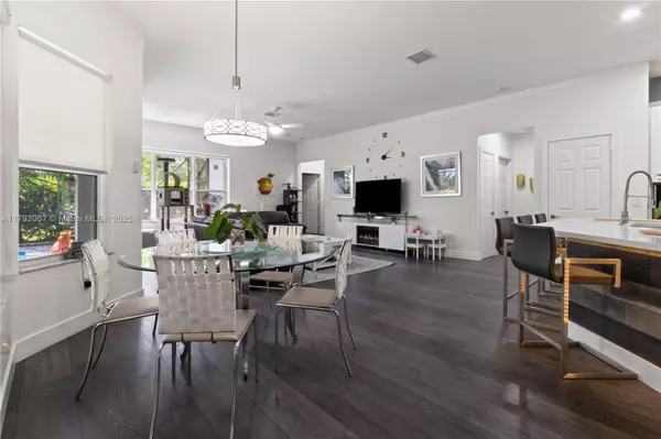 1046 SW 159th Way, Pembroke Pines, FL 33027