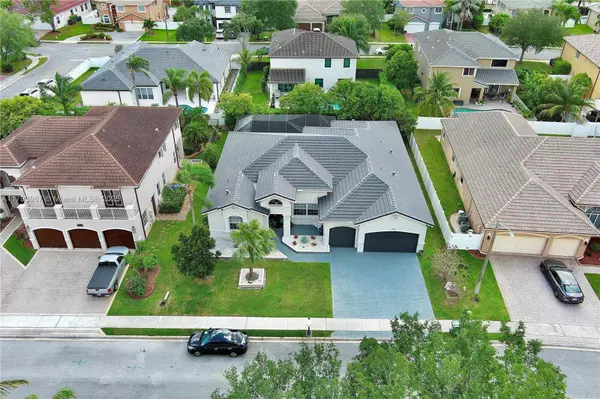 1046 SW 159th Way, Pembroke Pines, FL 33027