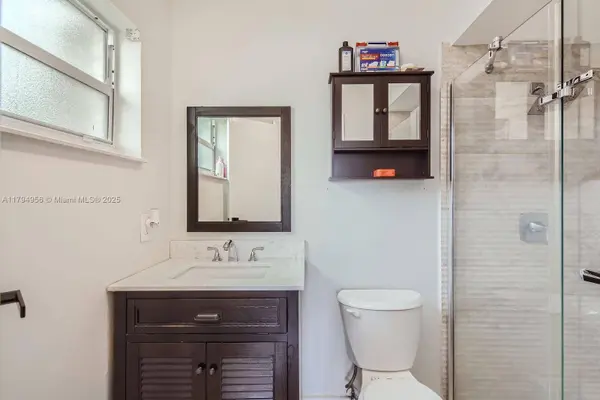 4220 NW 114th Ave, Sunrise, FL 33323