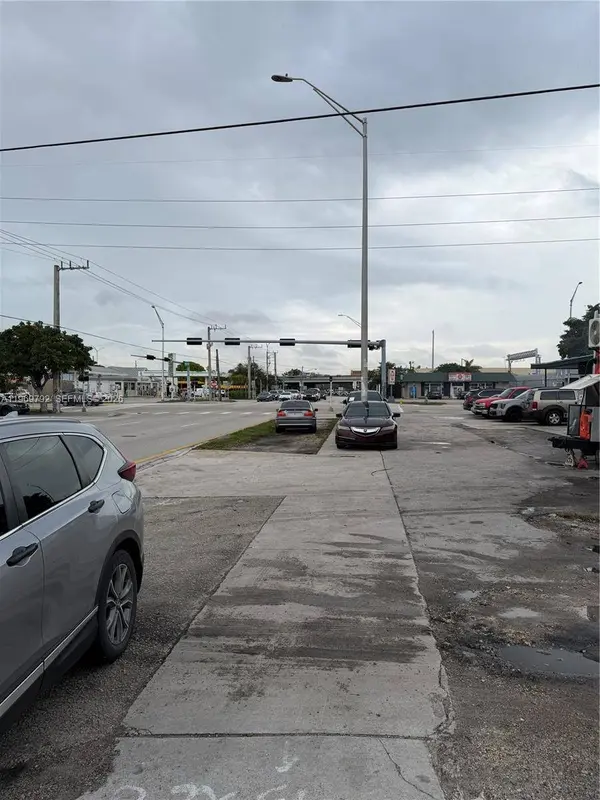 752 Opa Locka Blvd, Miami, FL 33168