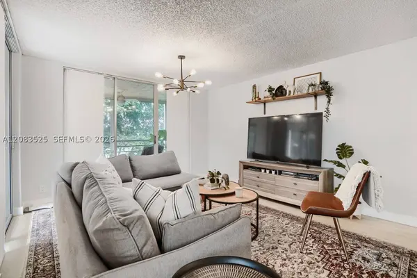 9311 Orange Grove Dr #316, Davie, FL 33324