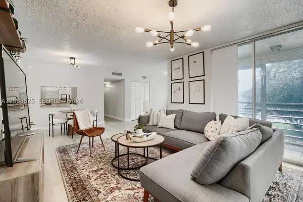 9311 Orange Grove Dr #316, Davie, FL 33324