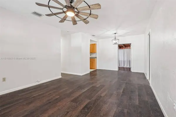 6230 E 2nd Ave, Hialeah, FL 33013