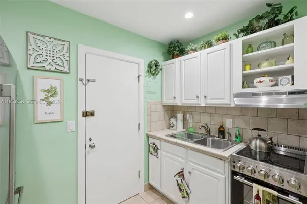 6260 NE 18th Ave #823, Fort Lauderdale, FL 33334