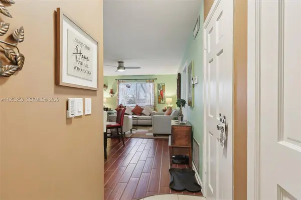 6260 NE 18th Ave #823, Fort Lauderdale, FL 33334