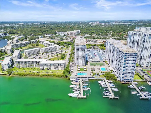 18011 Biscayne Blvd #705, Aventura, FL 33160