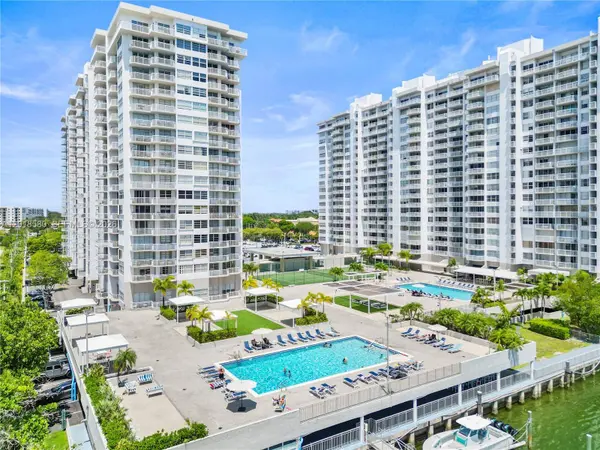 18011 Biscayne Blvd #705, Aventura, FL 33160