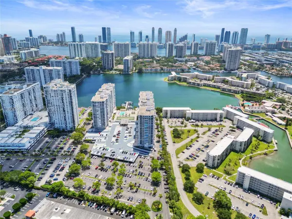 18011 Biscayne Blvd #705, Aventura, FL 33160