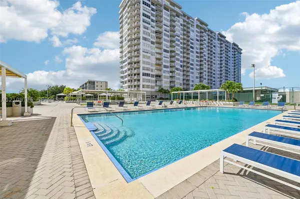18011 Biscayne Blvd #705, Aventura, FL 33160
