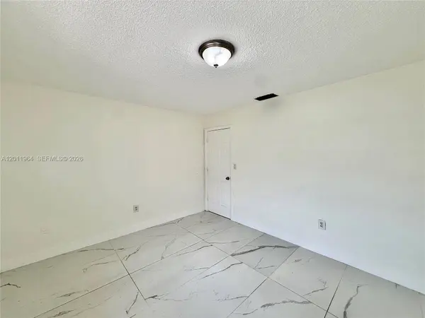 950 NW 109th St #950, Miami, FL 33168