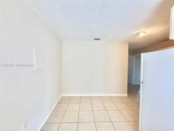 2401 NW 82nd St #2403, Miami, FL 33147