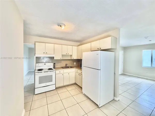 2401 NW 82nd St #2403, Miami, FL 33147