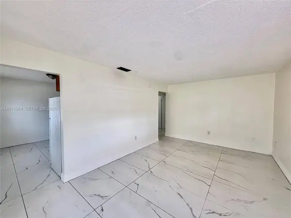 950 NW 109th St #950, Miami, FL 33168