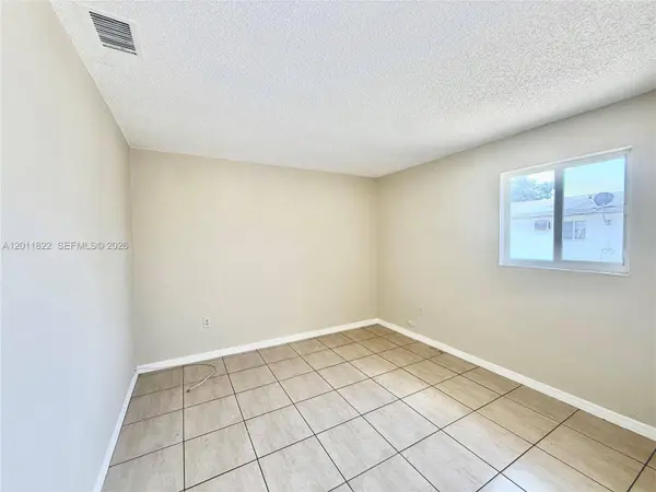 2401 NW 82nd St #2403, Miami, FL 33147