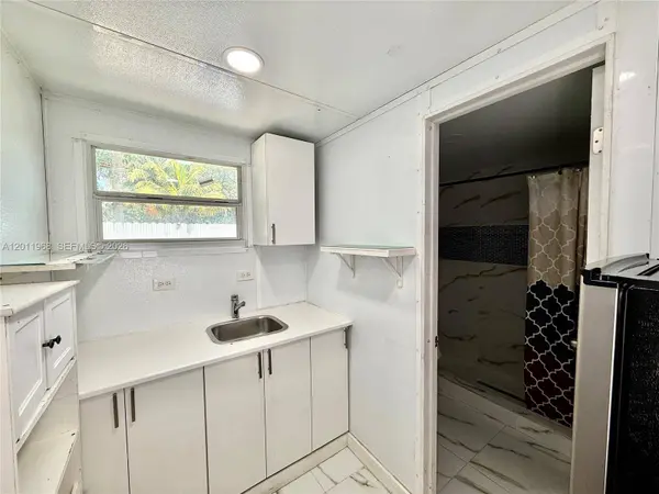 950 NW 109th St #Rear, Miami, FL 33168