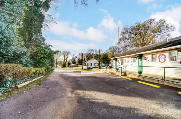 229 S Fox ST, Charlotte, NC 28204