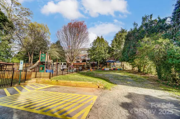 229 S Fox ST, Charlotte, NC 28204