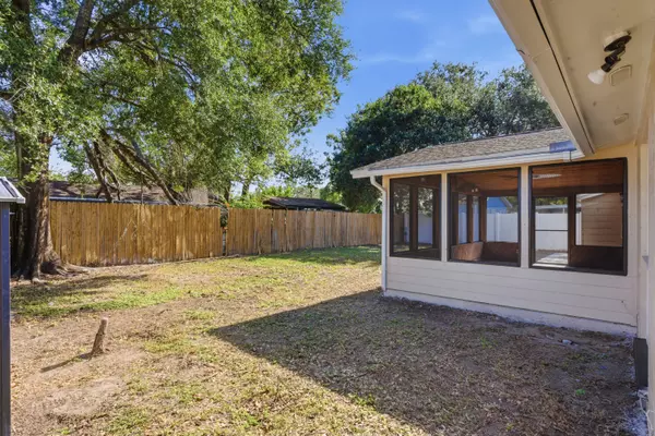 Brandon, FL 33510-2408,613 Highview Cir S