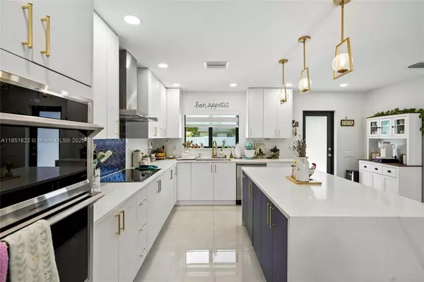 10450 SW 162nd Ter, Miami, FL 33157