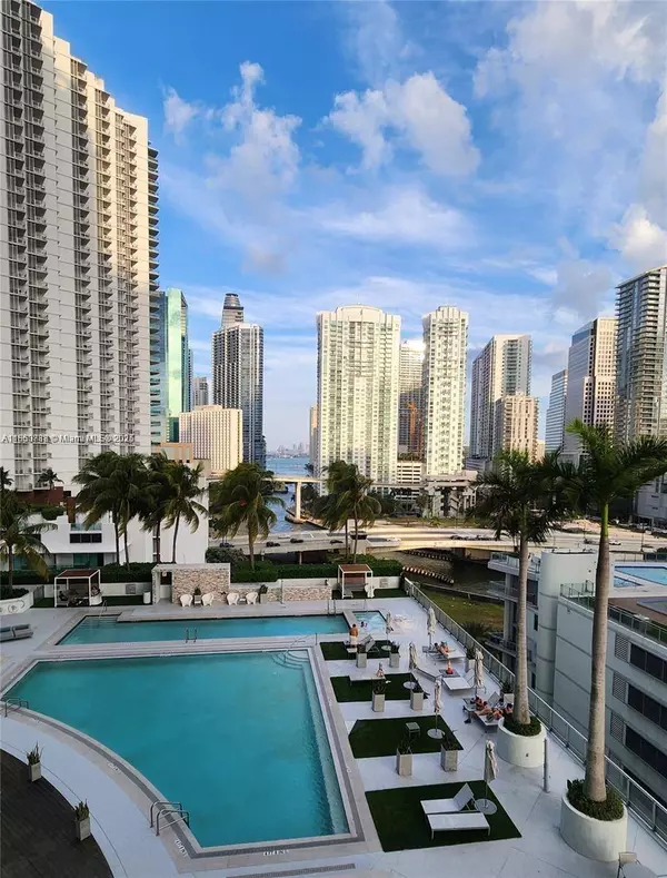 90 SW 3rd St #2212, Miami, FL 33130