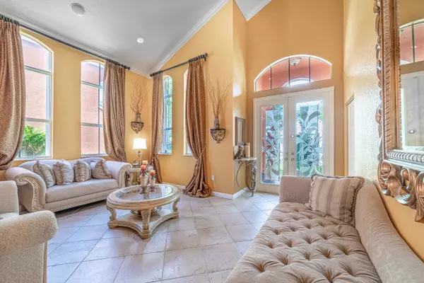 5241 SW 159th Ave, Miramar, FL 33027-4994