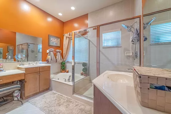 5241 SW 159th Ave, Miramar, FL 33027-4994