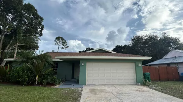 7109 Santa Rosa Pkwy, Fort Pierce, FL 34951