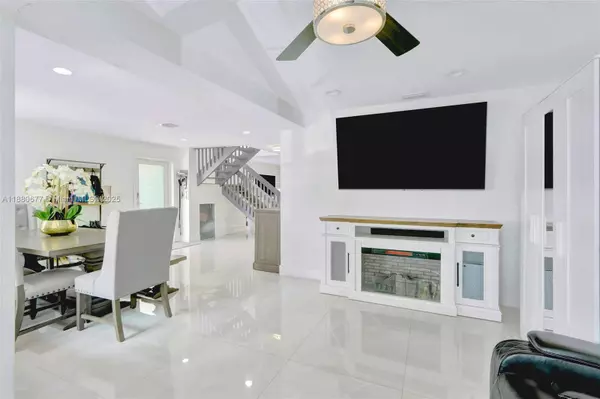 14537 SW 127th Ct, Miami, FL 33186