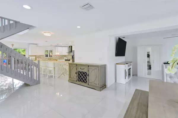 14537 SW 127th Ct, Miami, FL 33186