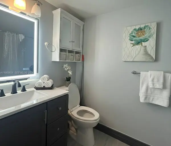 2401 Riverside Dr #313-B, Coral Springs, FL 33065