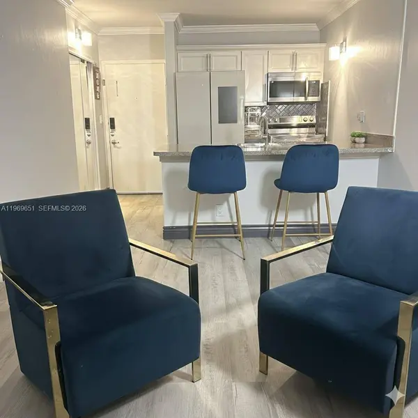 2401 Riverside Dr #313-B, Coral Springs, FL 33065