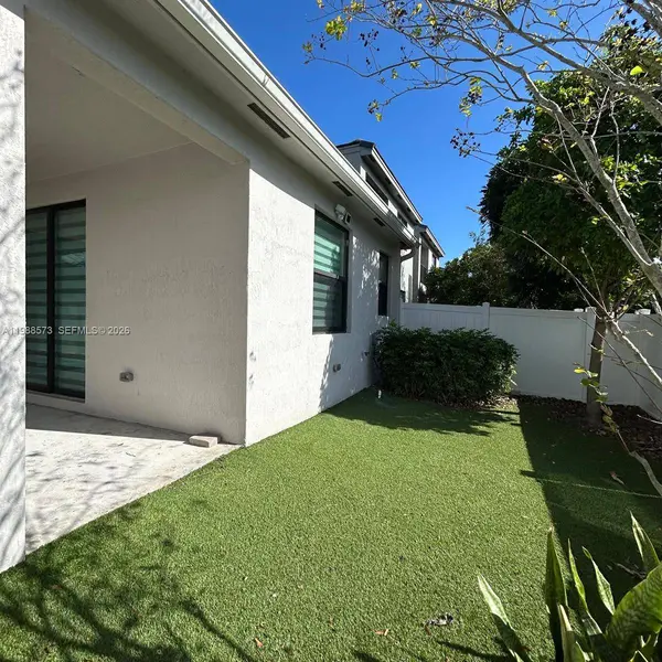 312 NW 36th Ave, Pompano Beach, FL 33069