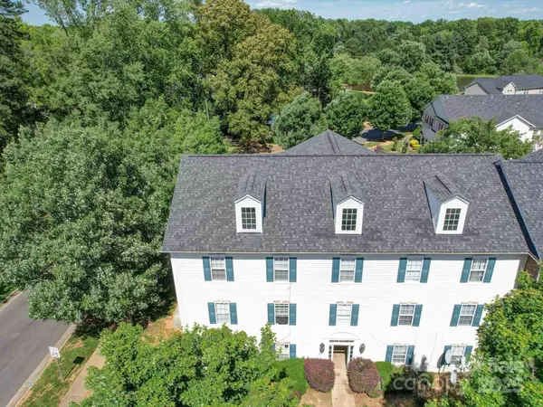 1023 Triece LN, Charlotte, NC 28215