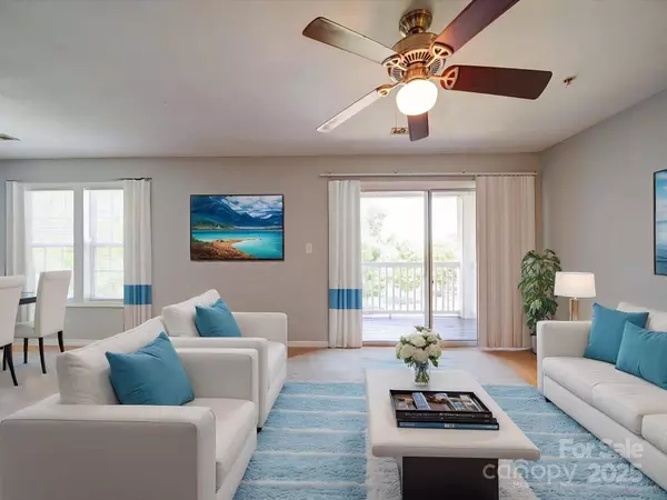 1023 Triece LN, Charlotte, NC 28215