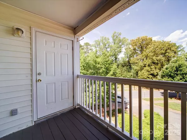 1023 Triece LN, Charlotte, NC 28215