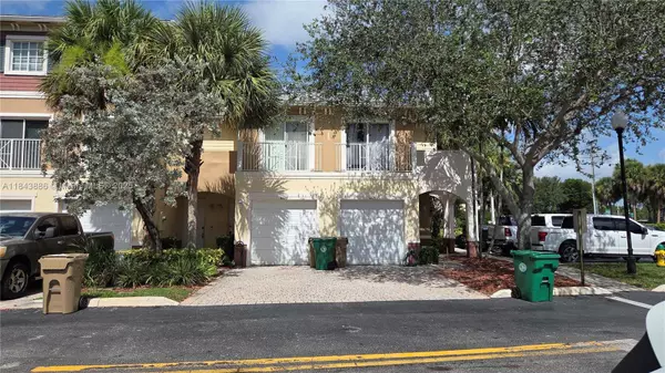 4605 SW 75th Way #4605, Davie, FL 33314