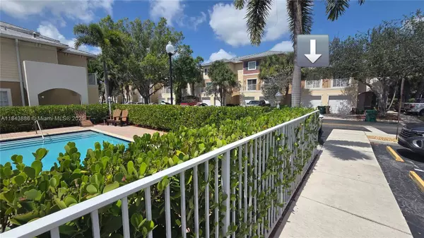 4605 SW 75th Way #4605, Davie, FL 33314