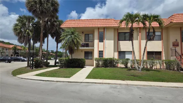 357 Lakeview Dr #201, Weston, FL 33326